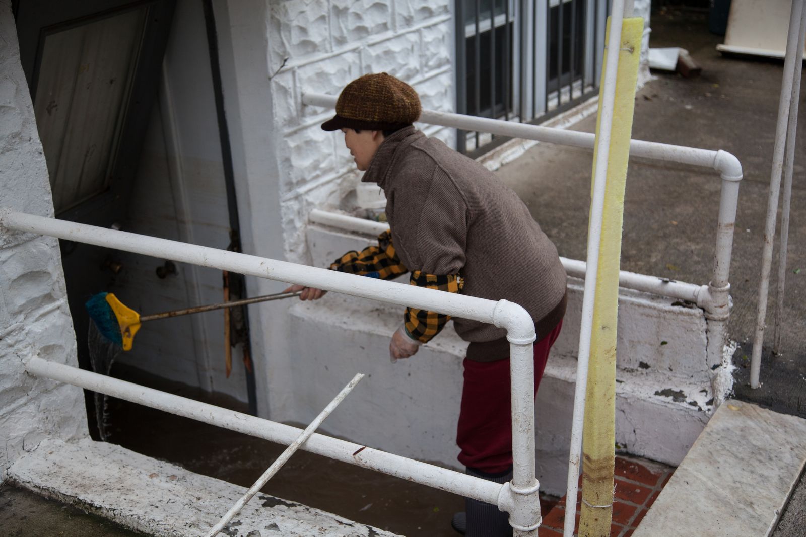 sandy aftermant cam 1-84.jpg